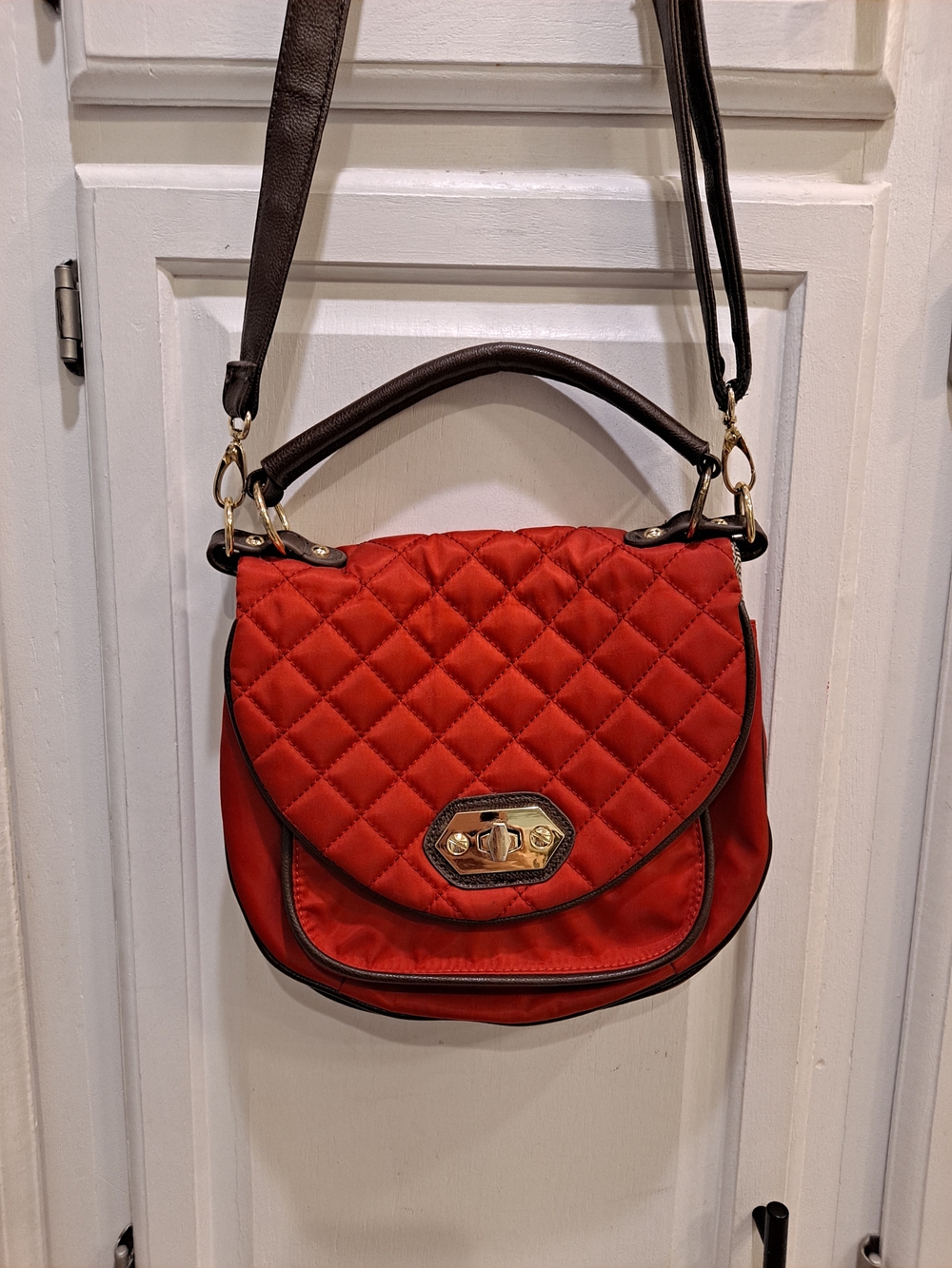Steve Madden Quilted Red Shoulder Saddle Bag Gold Hardware PU Brown Trim